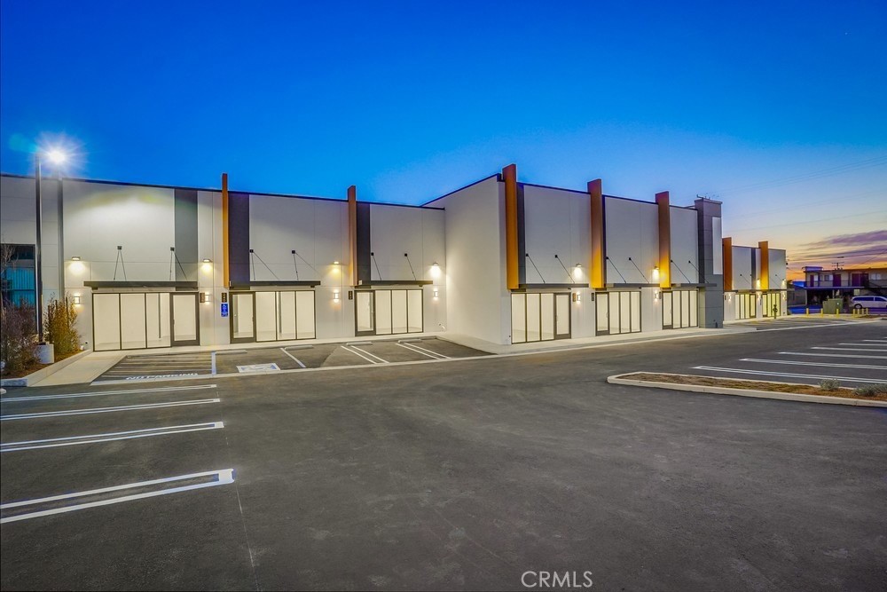 240 W Chestnut Avenue, Monrovia, CA 91016