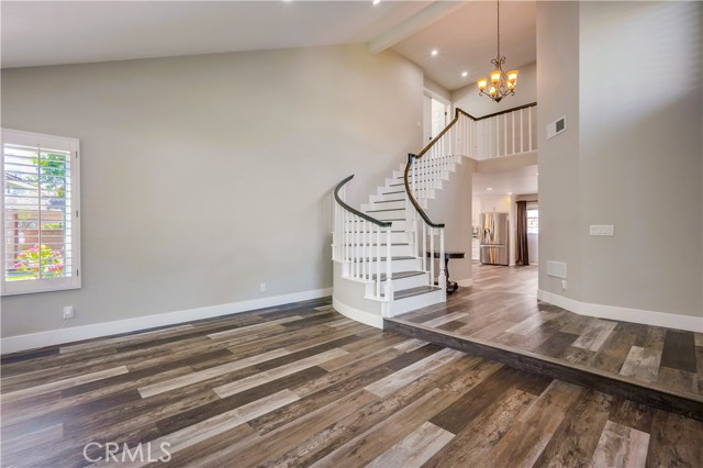 Detail Gallery Image 8 of 48 For 2311 via Pacifica, Corona,  CA 92882 - 4 Beds | 3 Baths