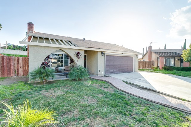 2922 Butterfield Rd, Riverside, CA 92503