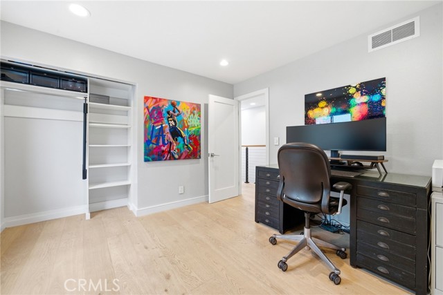 Detail Gallery Image 35 of 47 For 220 Detroit Ave, Huntington Beach,  CA 92648 - 3 Beds | 2/1 Baths