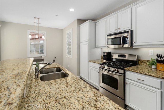 Detail Gallery Image 13 of 24 For 31207 Strawberry Tree, Temecula,  CA 92592 - 2 Beds | 2 Baths