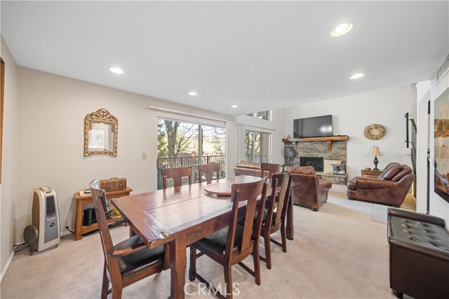 Detail Gallery Image 6 of 29 For 966 Willow Creek Road #24,  Lake Arrowhead,  CA 92352 - 3 Beds | 2/1 Baths