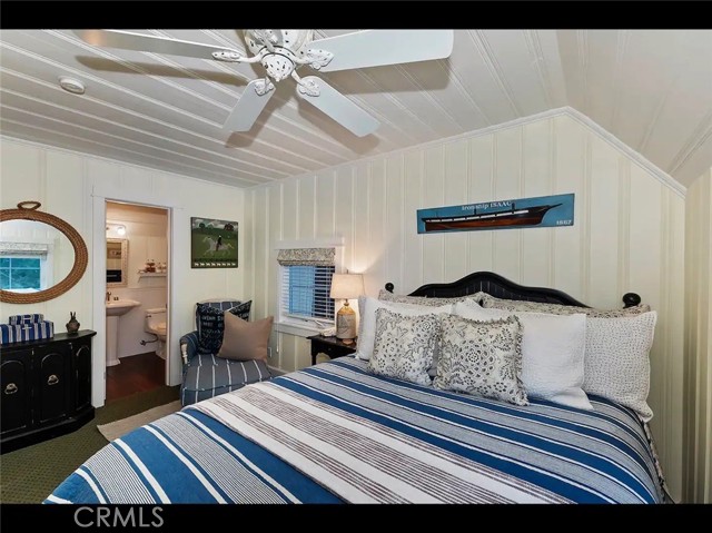 855 Lake Drive, Lake Arrowhead CA: https://media.crmls.org/medias/d2ad293a-7c44-4c5d-930a-90d5bbfa3fc2.jpg
