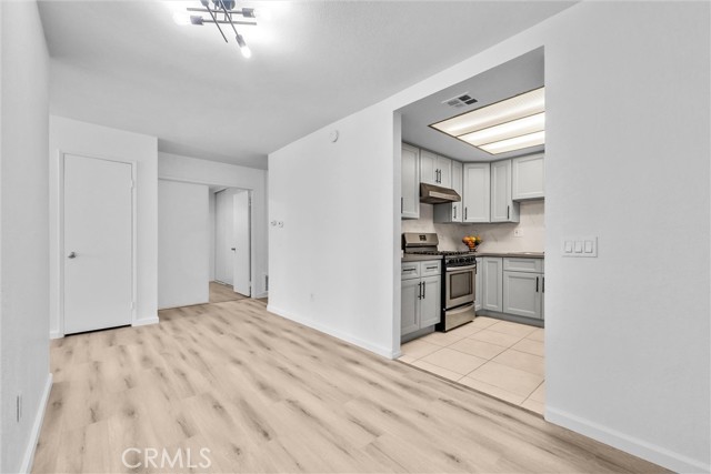 Detail Gallery Image 10 of 29 For 13388 Wisteria Pl, Chino,  CA 91710 - 4 Beds | 2 Baths