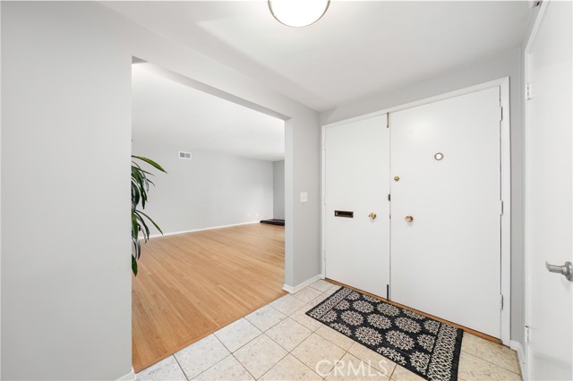 68 East Arthur photo 6