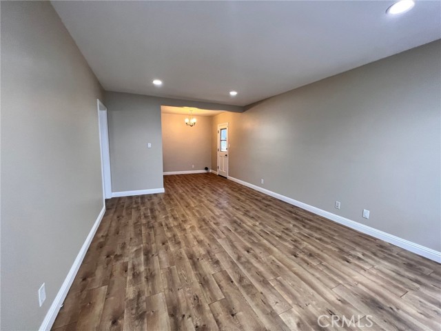 Detail Gallery Image 1 of 5 For 216 Avenue H, Redondo Beach,  CA 90277 - 1 Beds | 1 Baths