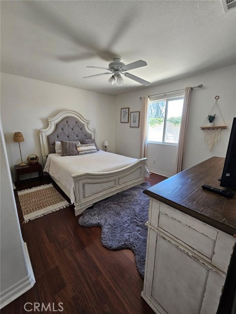 33394 Scarborough Lane, Temecula CA: https://media.crmls.org/medias/d2afba40-85ac-41cd-8903-847cac19fff0.jpg