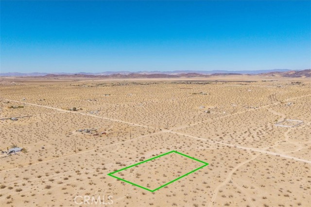 5888 La Ferney Avenue, Joshua Tree CA: https://media.crmls.org/medias/d2affff1-911d-44c2-a68c-791584b86f3a.jpg