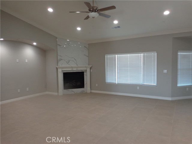 Detail Gallery Image 4 of 36 For 18255 Winnetka Rd, Apple Valley,  CA 92307 - 4 Beds | 3 Baths