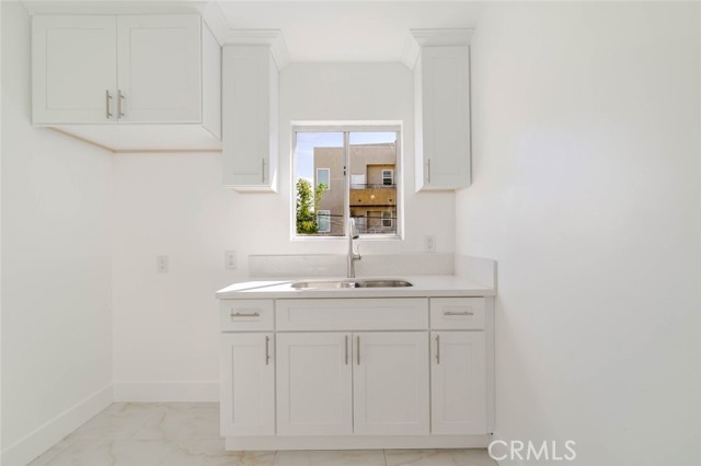 Detail Gallery Image 9 of 22 For 1116 S Berendo St #6,  Los Angeles,  CA 90006 - 3 Beds | 1 Baths