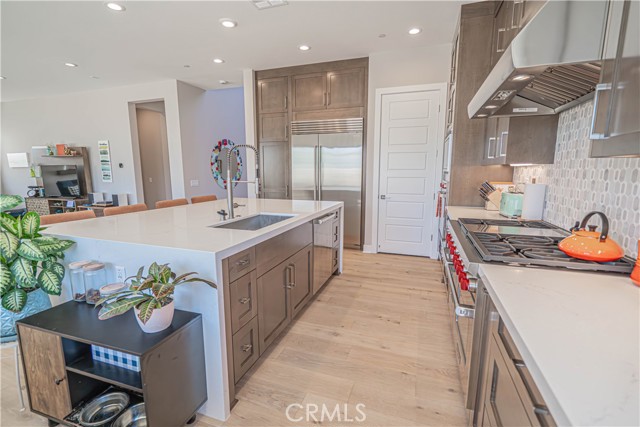 27871 Screenplay Place, Valencia CA: https://media.crmls.org/medias/d2b2a0bf-ca61-4a55-b02b-e5c428128865.jpg