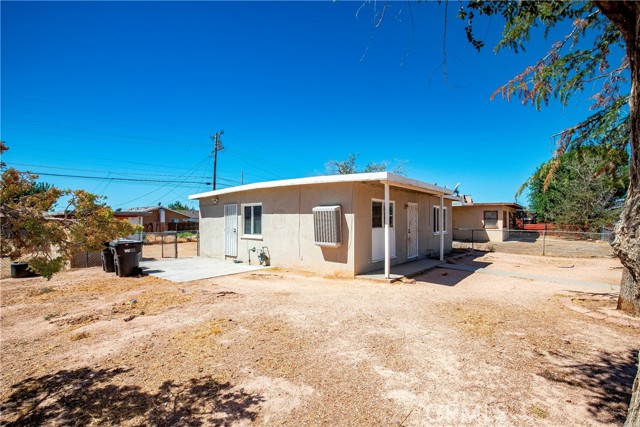 Detail Gallery Image 3 of 11 For 1524 Franklin Ave, Rosamond,  CA 93560 - 2 Beds | 1 Baths