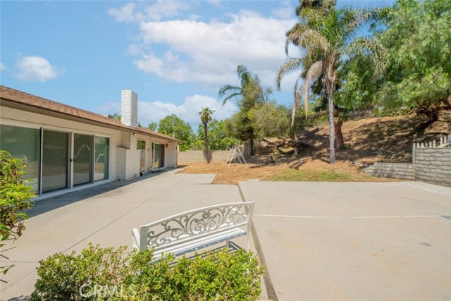 19941 Hiawatha Street, Chatsworth CA: https://media.crmls.org/medias/d2b382eb-a7bf-49c2-b69b-184c84d31ae8.jpg