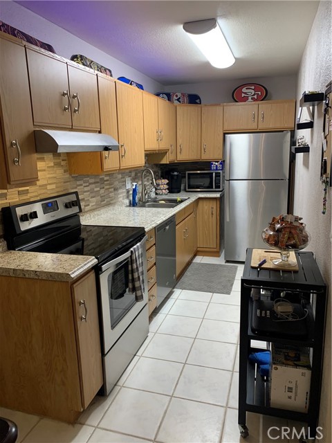 Image 14 for 685 Ashurst CT #113