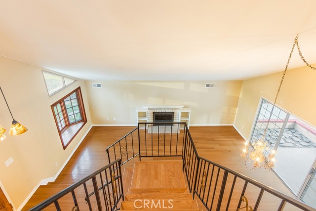 Detail Gallery Image 9 of 66 For 23132 Posada, Valencia,  CA 91354 - 5 Beds | 3 Baths