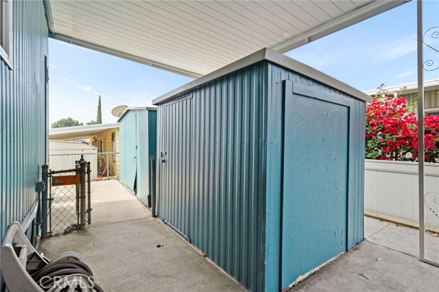 626 N. Dearborn Street, Redlands CA: https://media.crmls.org/medias/d2b4bb88-5f53-4493-bcbd-813cec95c8d5.jpg