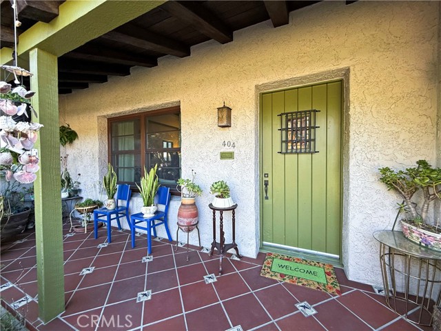 404 N Vinedo Avenue, Pasadena CA: https://media.crmls.org/medias/d2b5b1d4-cb26-4b64-93d4-233b02983ae8.jpg