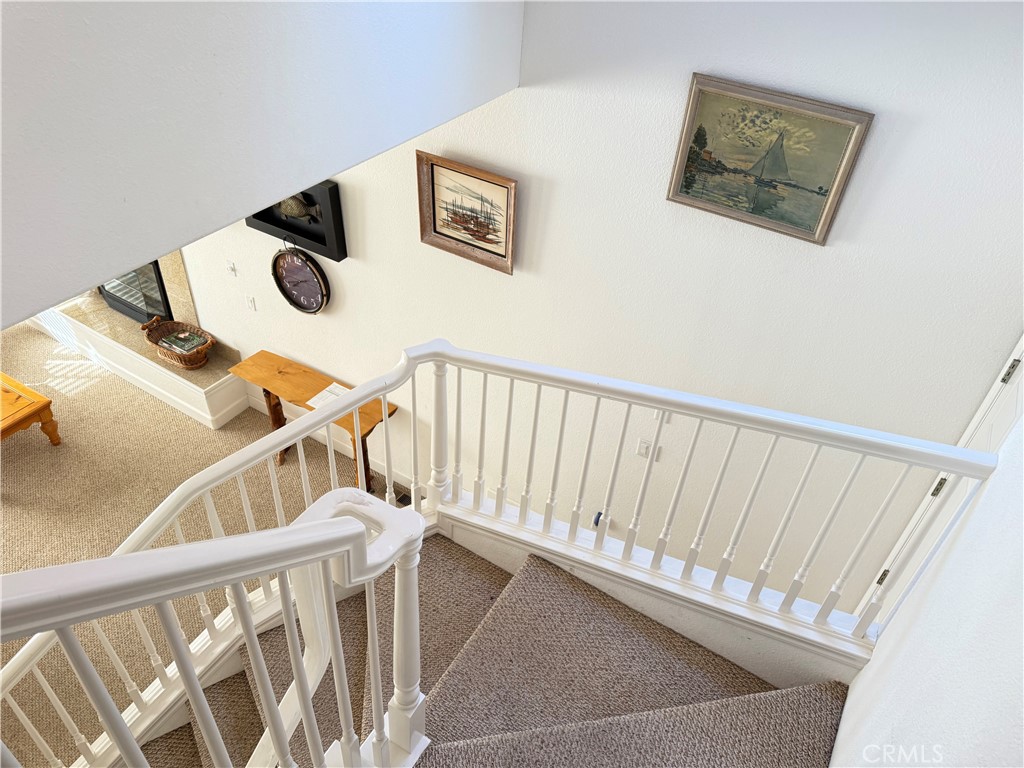 https://media.crmls.org/medias/d2b61b84-8aa5-4a40-922a-97849ec9efa3.jpg?preset=X-Large