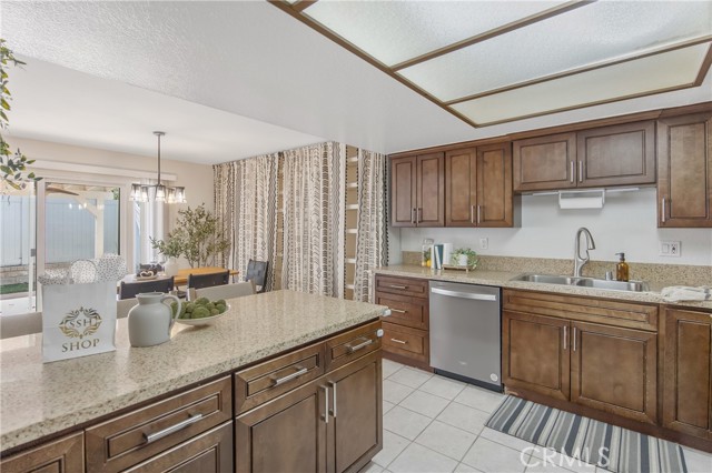 Detail Gallery Image 18 of 41 For 22810 Rio Chico Dr, Valencia,  CA 91354 - 4 Beds | 3 Baths