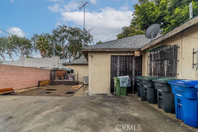 7117 Malabar Street, Huntington Park CA: https://media.crmls.org/medias/d2b6f88f-d007-4c43-86c6-643c162e023b.jpg