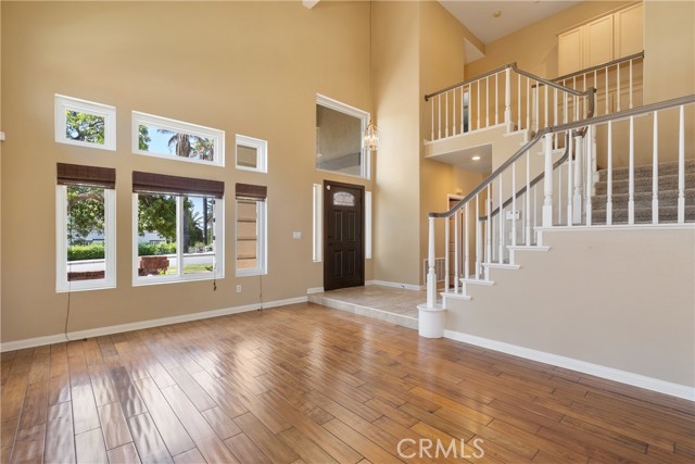 9320 Isaac Lord Drive, Rancho Cucamonga CA: https://media.crmls.org/medias/d2b7a6c2-8698-43d7-a223-1683286f41de.jpg