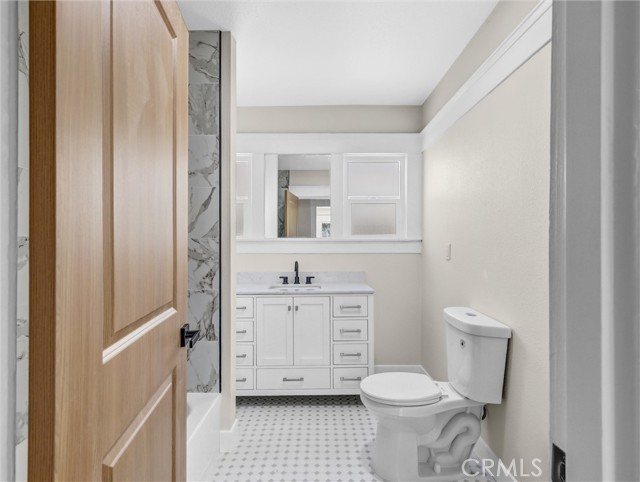 410 S Ford Boulevard, Los Angeles CA: https://media.crmls.org/medias/d2b8aa9f-f695-49c6-91ea-1244cb28d214.jpg