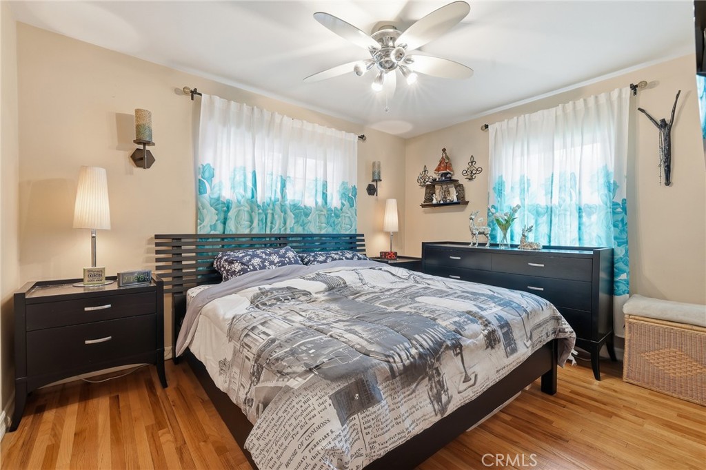 https://media.crmls.org/medias/d2b96719-10a1-4452-9568-40dc5f995d98.jpg?preset=X-Large