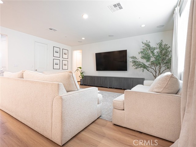 Detail Gallery Image 17 of 45 For 32085 Deardoff St, Menifee,  CA 92584 - 5 Beds | 3 Baths