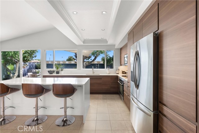 Detail Gallery Image 9 of 43 For 20442 Harbor Isle Ln, Huntington Beach,  CA 92646 - 3 Beds | 2 Baths