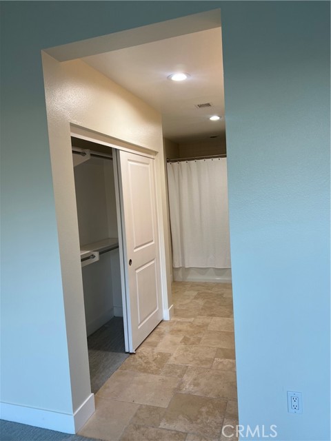 402 Rockefeller, Irvine CA: https://media.crmls.org/medias/d2b9fe52-d3d6-45a1-9554-3bb8e8a9ac1e.jpg