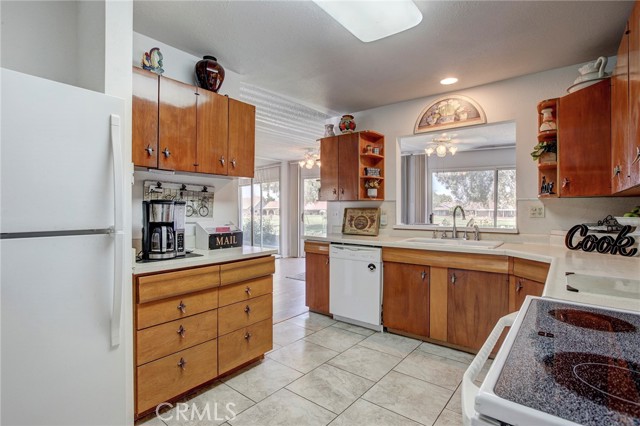 Detail Gallery Image 11 of 34 For 411 Palomar Dr, Hemet,  CA 92543 - 3 Beds | 2 Baths