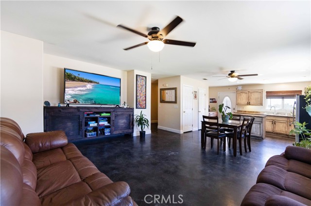 Detail Gallery Image 9 of 23 For 24160 Lenox Ln #B,  Murrieta,  CA 92562 - 3 Beds | 2 Baths