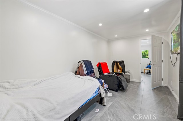 Detail Gallery Image 20 of 47 For 11329 Mclennan Ave, Granada Hills,  CA 91344 - 7 Beds | 2 Baths