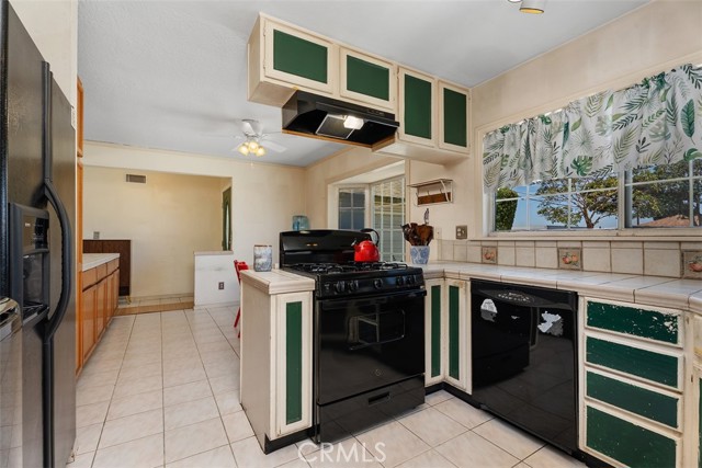 Detail Gallery Image 11 of 29 For 6002 Welde Cir, Huntington Beach,  CA 92647 - 3 Beds | 2 Baths