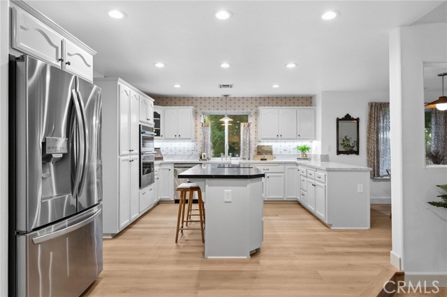 42333 Casa Verde, Temecula CA: https://media.crmls.org/medias/d2bb8e60-6c32-4486-b63d-aa6173bbd5b0.jpg