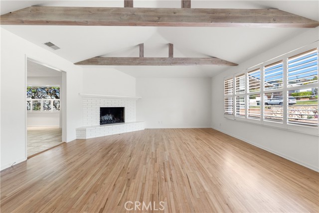 Detail Gallery Image 3 of 47 For 425 Calle De Castellana, Redondo Beach,  CA 90277 - 4 Beds | 2/1 Baths