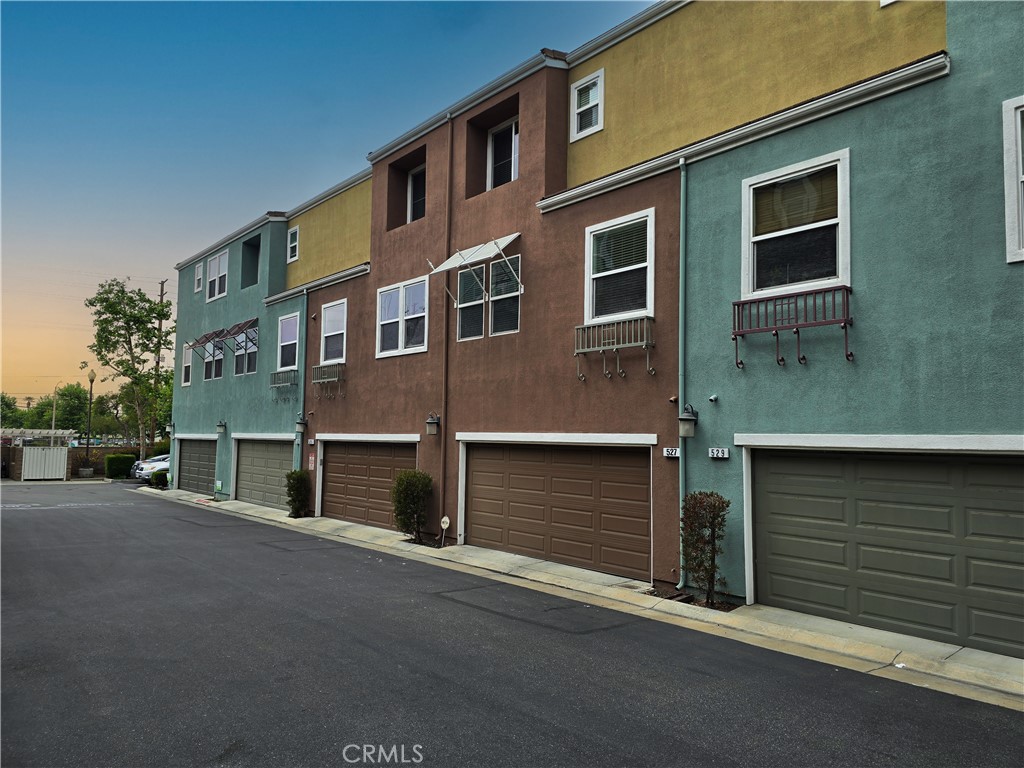527 N Chardonnay Drive
