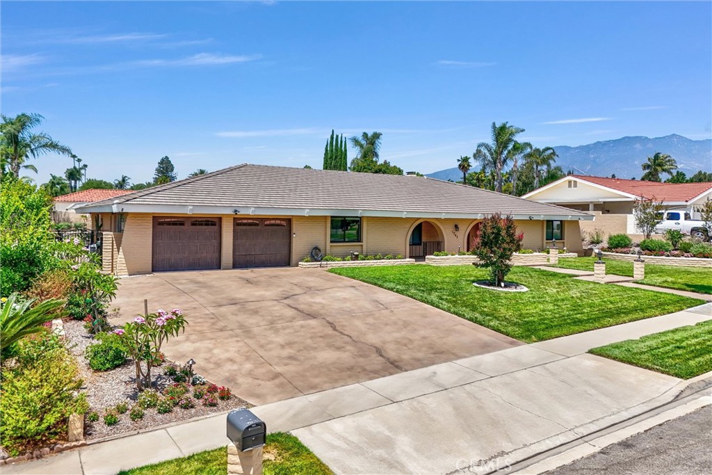 MLS #WS25164449 img 2