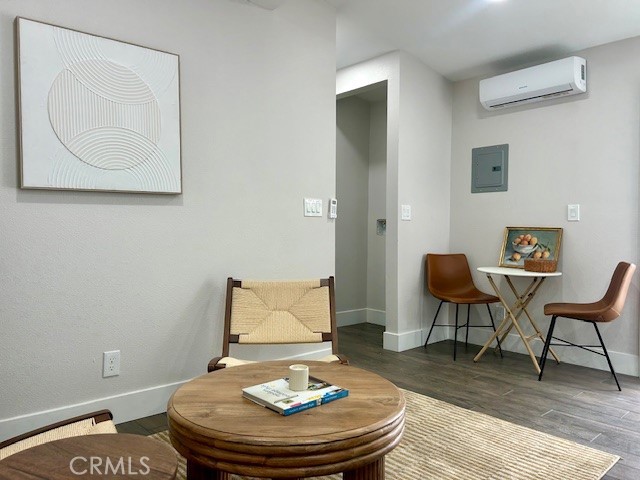 Detail Gallery Image 5 of 12 For 1913 Nipomo Ave #1/2,  Long Beach,  CA 90815 - 1 Beds | 1 Baths