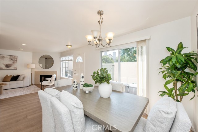 Detail Gallery Image 9 of 31 For 28 Exeter #19,  Irvine,  CA 92612 - 2 Beds | 2/1 Baths