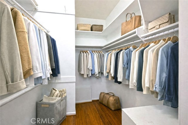 Detail Gallery Image 6 of 16 For 149 S Crescent Dr #B,  Beverly Hills,  CA 90212 - 1 Beds | 1 Baths