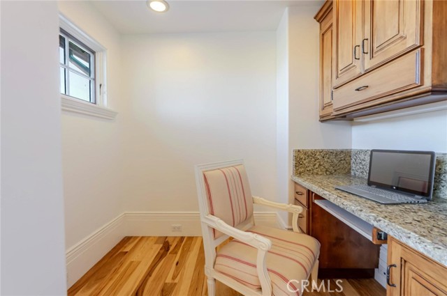 Image 39 of 74 For 25532 Oak Meadow Drive
