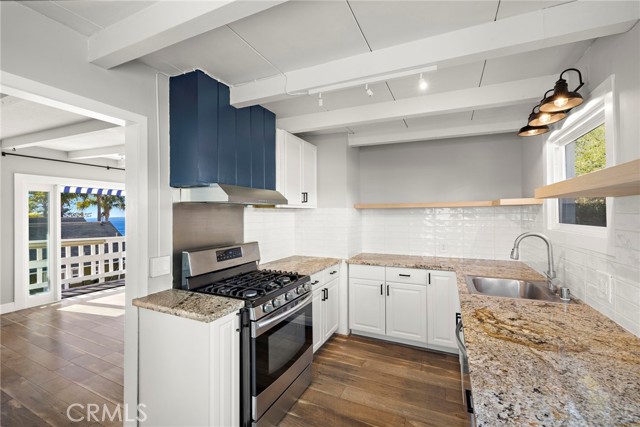 Detail Gallery Image 6 of 21 For 226 Chiquita #UPPER,  Laguna Beach,  CA 92651 - 1 Beds | 1 Baths