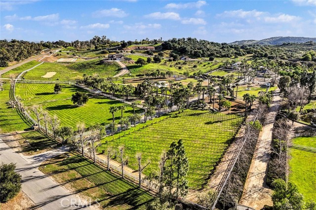 Detail Gallery Image 2 of 63 For 40801 Avenida La Cresta, Murrieta,  CA 92562 - 3 Beds | 3 Baths