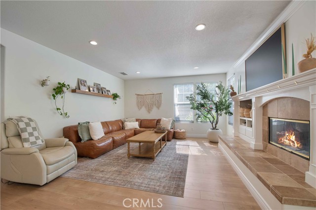 231 Knoll Ridge Road, Simi Valley CA: https://media.crmls.org/medias/d2c0d093-29bb-4f98-8a02-8436400eae63.jpg