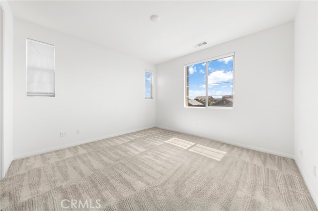 7554 Botany St, Chino CA: https://media.crmls.org/medias/d2c0f124-5126-46f4-8ffc-7970fe7d3d23.jpg