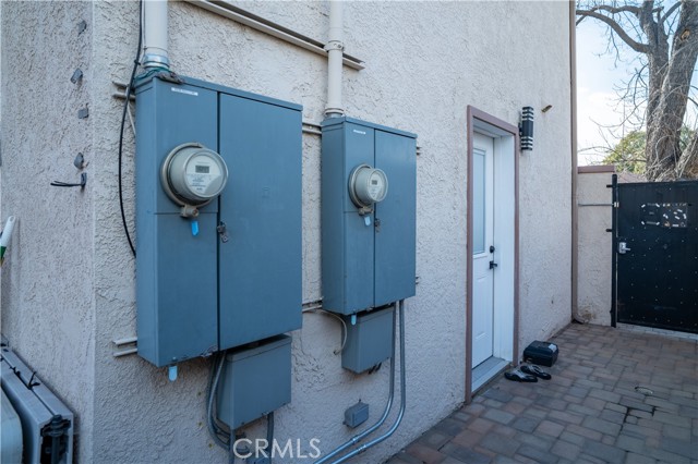 Detail Gallery Image 38 of 38 For 6930 Balcom, Reseda,  CA 91335 - 7 Beds | 6 Baths