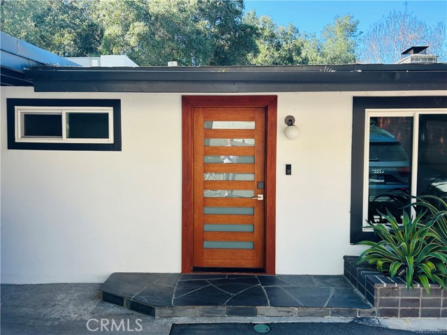 Detail Gallery Image 2 of 25 For 4283 Morro, Woodland Hills,  CA 91364 - 3 Beds | 2 Baths