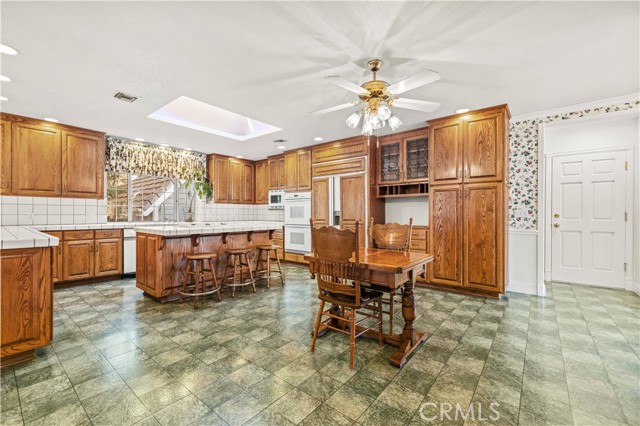 Detail Gallery Image 4 of 32 For 24123 Wildwood Canyon Rd, Newhall,  CA 91321 - 4 Beds | 2 Baths