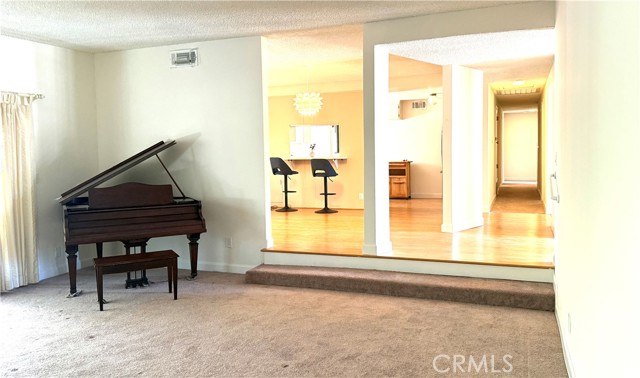 Detail Gallery Image 7 of 23 For 11153 Amigo Ave, Porter Ranch,  CA 91326 - 4 Beds | 2 Baths